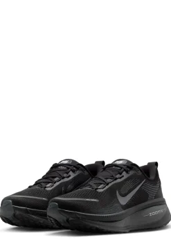 Vomero 18 sneakers