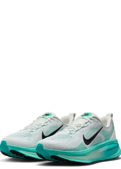 Vomero 18 sneakers