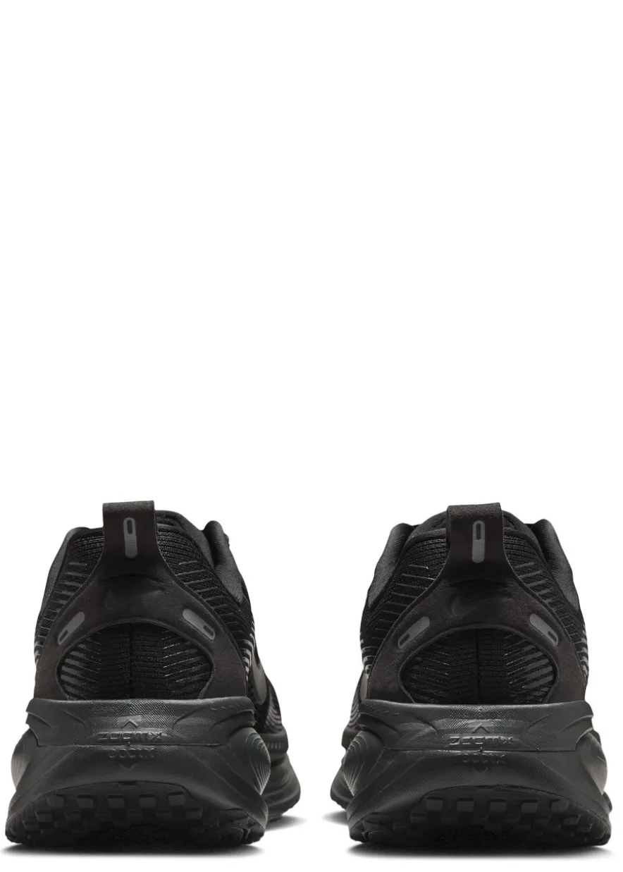 Vomero 18 sneakers