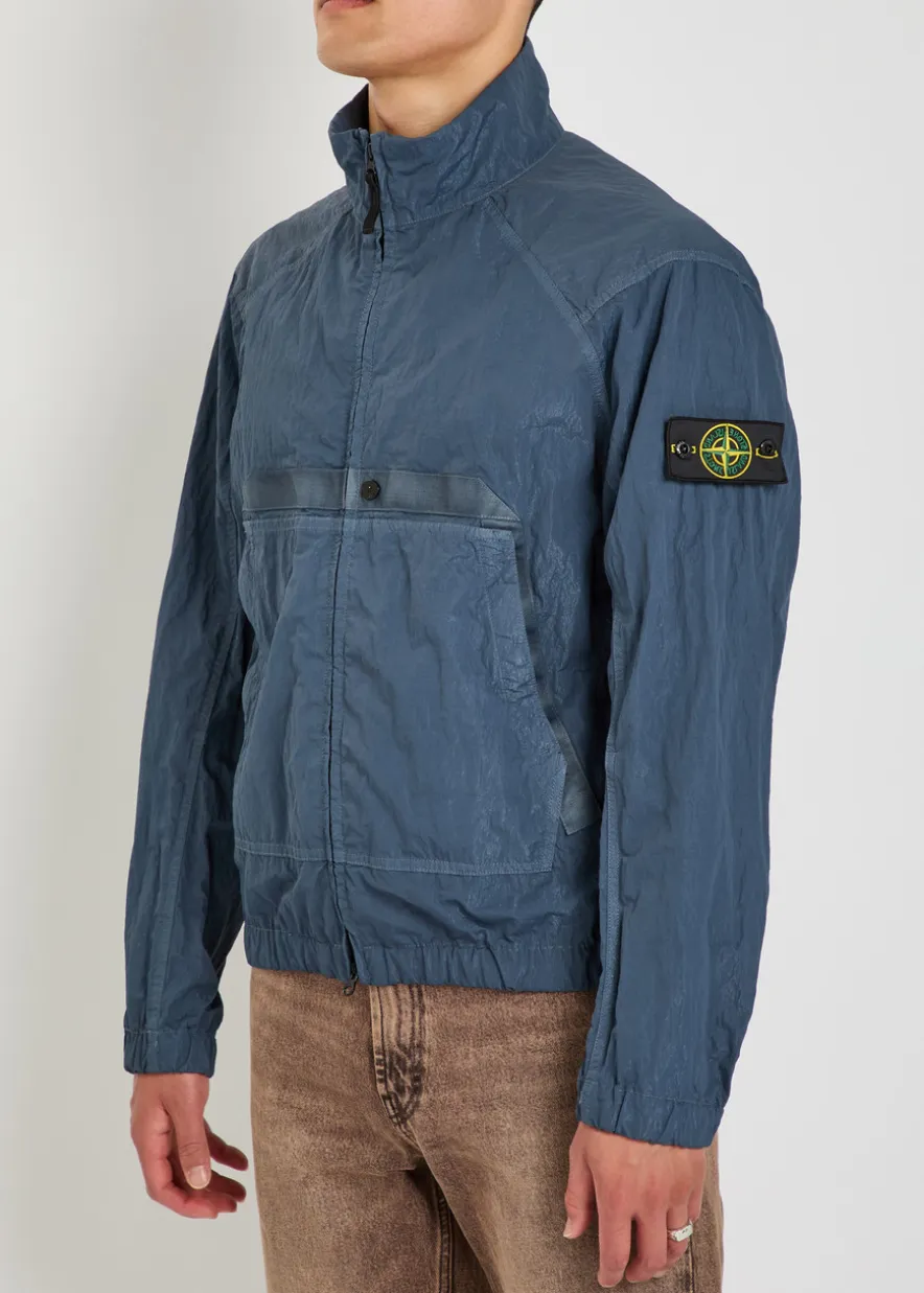 Warp crinkled nylon jacket