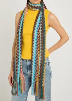 Zigzag fringed fine-knit scarf